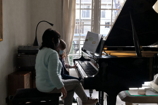 Cours de piano par concertiste,titulaire du Diplôme d'Etat, 40 ans d'expérience